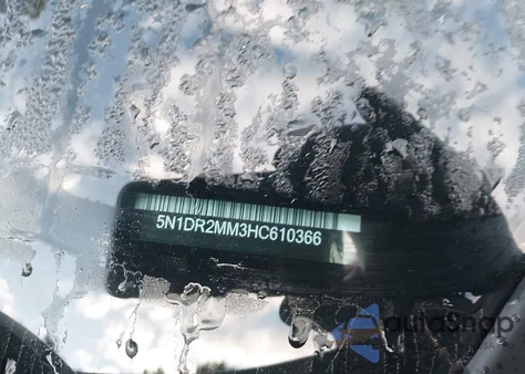 2017 Nissan Pathfinder Platinum/S/Sl/Sv z USA, uszkodzony, nr VIN 5N1DR2MM3HC610366